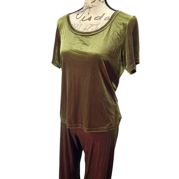 Vintage 90s Rialto Collection Green Velvet Short Sleeve Lounge Set Sz Small - Picture 2 of 11